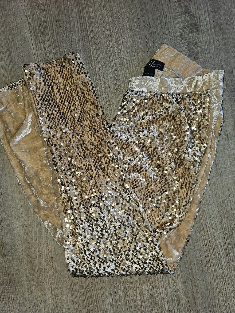 Midnight Velvet Sequin Leggins In Champagne